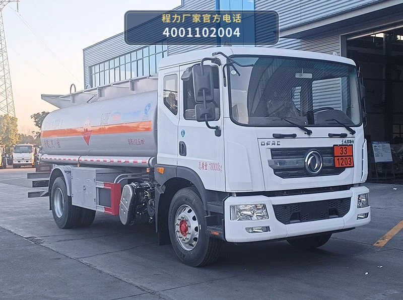 CL5180GJY6型程力牌加油车 整车主图