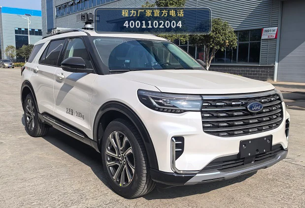 CLH5034XZHF6型福特指挥车 整车主图