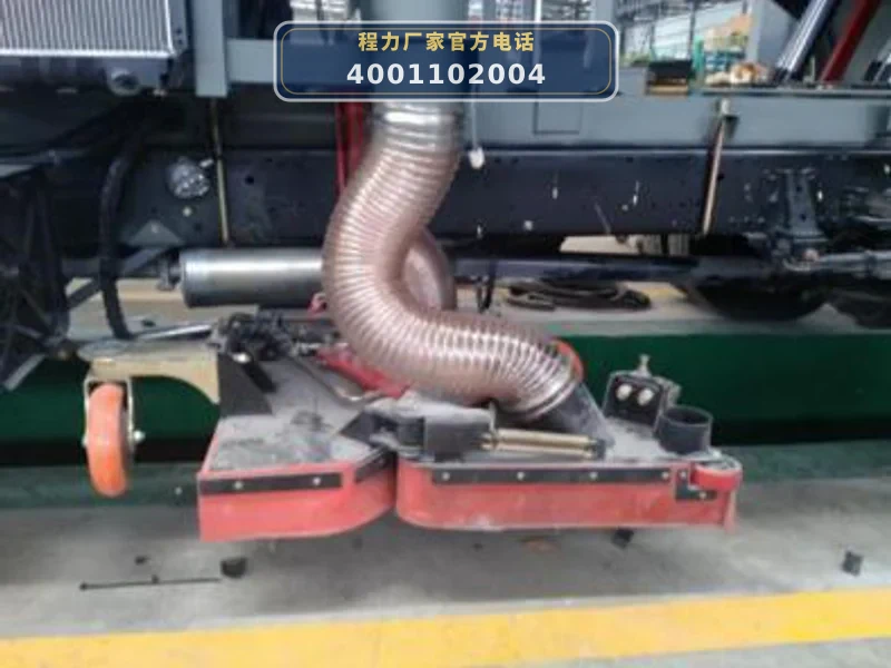 CLW5120TXC6SL型东风多利卡7方后置吸尘车