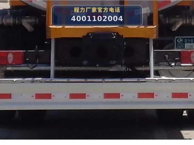 CLW5180GQXBHY型东风天锦8.9方清洗车