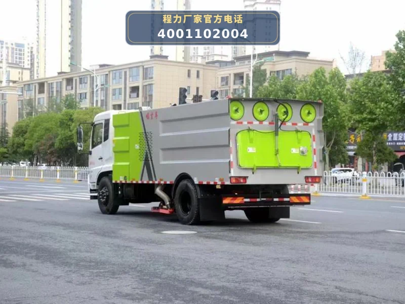 CLW5180TXC6CD型东风天锦10.5方吸尘车