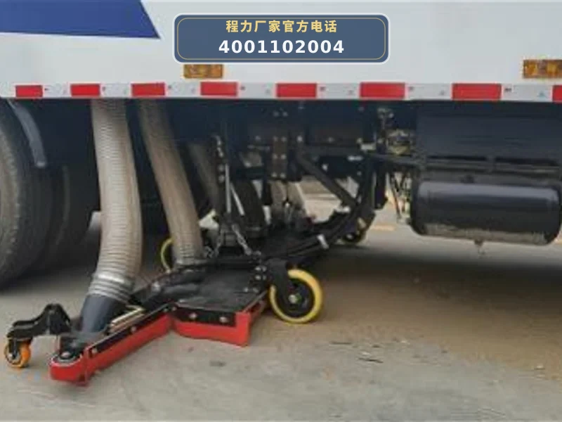 CLW5180TXC6CD型东风天锦10.5方吸尘车