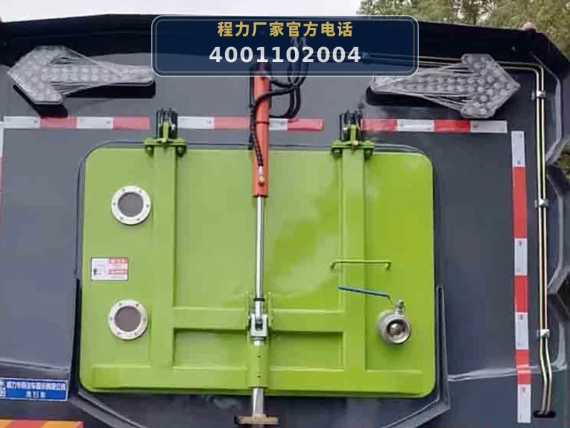 CLW5180TXS6型东风18方洗扫车