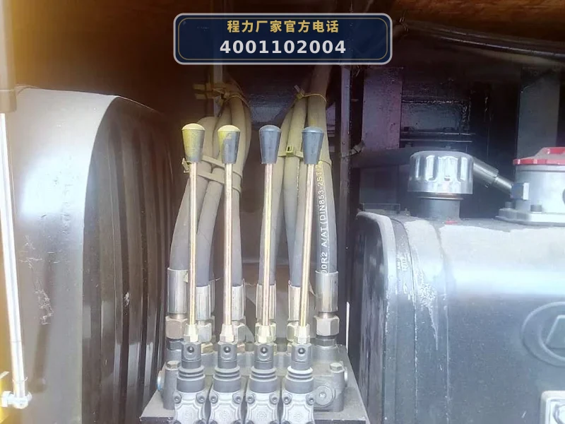 CLW5310XDYD6型东风天龙1000KW电源车